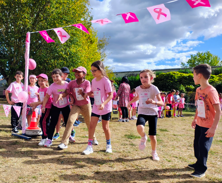 un-cross-solidaire-aux-couleurs-doctobre-rose